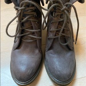 Size 8 ankle boots charcoal/ suede